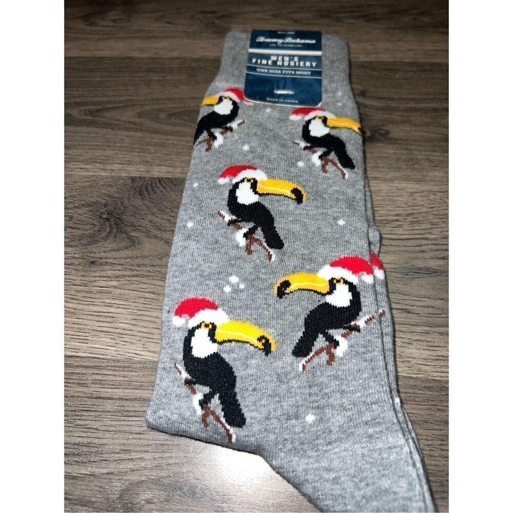 Tommy Bahama Men’s Fine Hosiery Grey Toucans Christmas Socks NEW 1 Pair - Picture 2 of 4